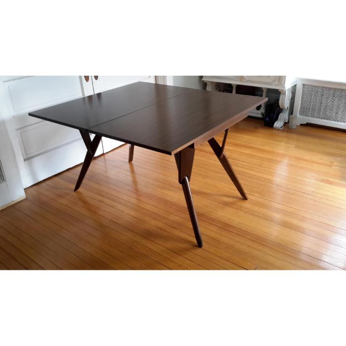 Convertible coffee tables